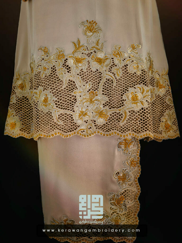 Kurung Nikah Sulam Motif Bunga Lily