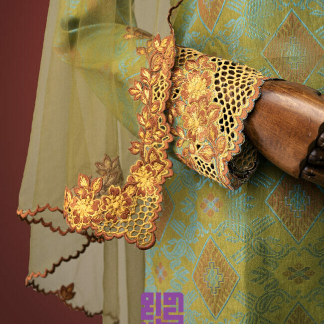 Baju Songket Pengantin Sulam Goyang Kerawang Motif Bunga Sakura