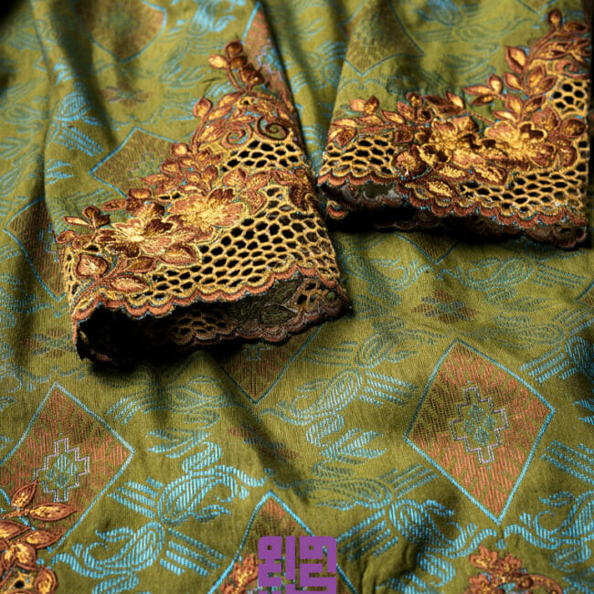 Baju Songket Pengantin Sulam Goyang Kerawang Motif Bunga Sakura