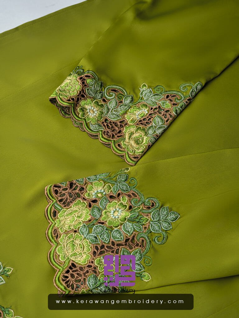 Baju Kurung Tradisi Dengan Sulam Goyang Kerawang Motif Bunga Sakura dan Jasmine