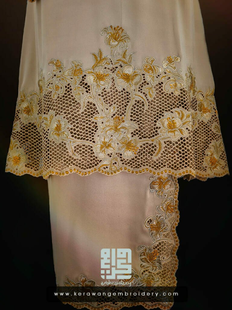 Kurung Nikah Sulam Motif Bunga Lily 02