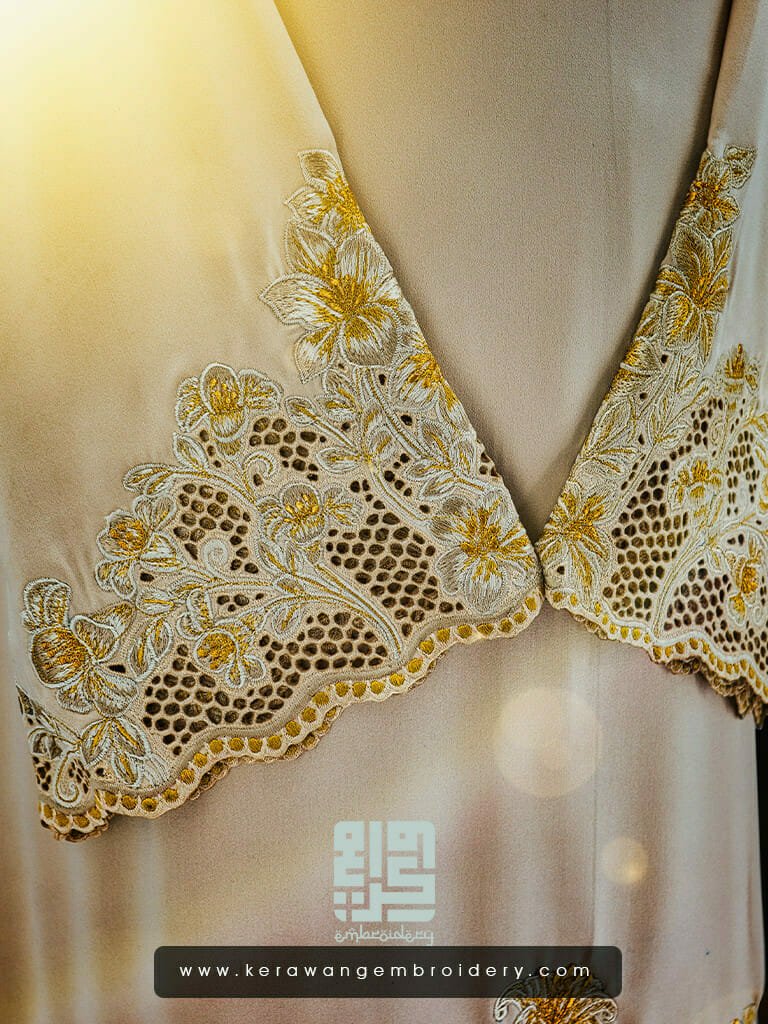 Kurung Nikah Sulam Motif Bunga Lily 05