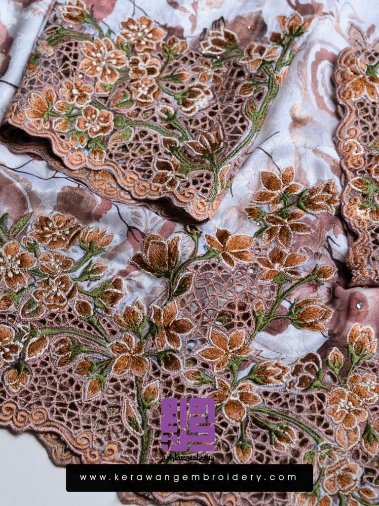 Tempahan Baju Kurung Moden Eksklusif Bersulam 22