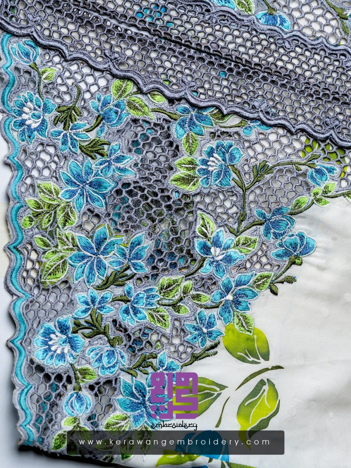 Kebaya Tradisi Motif Magnolia Flower-06